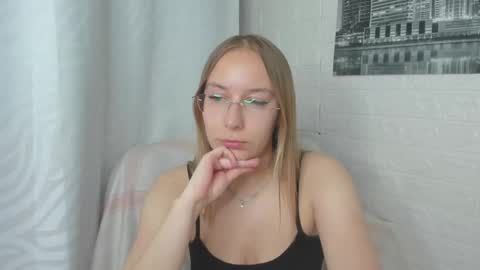 Dina online show from May 2026 12:30:02 AM