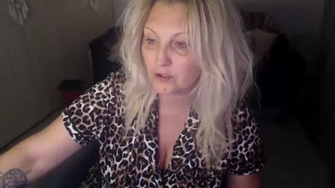 Alexxa online show from April 2026 11:18:02 PM