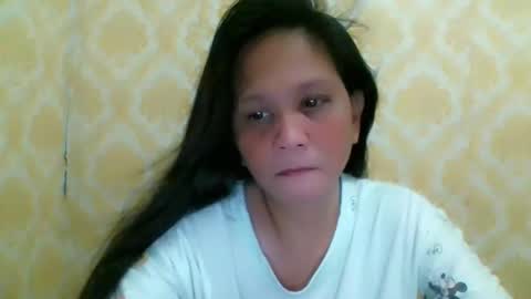 Snapshot of divinegrace10 chatting on April 2026 02:39:01 AM Divine Grace Close To Your Hear online show from April 2026 02:39:01 AM