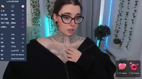 dixipixi_ online show from March 2026 05:47:02 AM