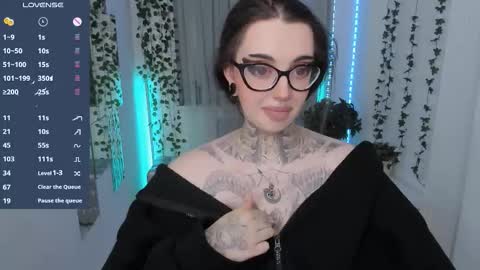 dixipixi_ online show from March 2026 05:44:01 AM