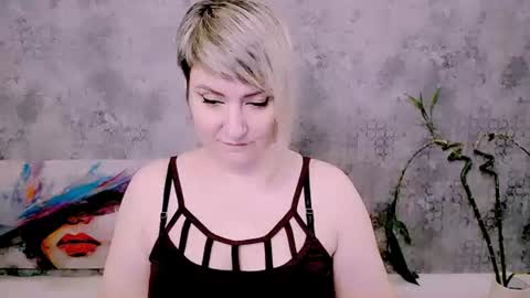 Snapshot of djullia chatting on June 2026 06:07:01 AM djullia online show from June 2026 06:07:01 AM