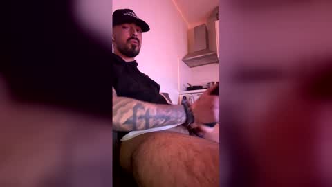 Azier online show from March 2026 08:01:01 PM