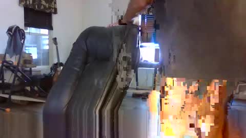 dogluc7 online show from April 2026 05:37:01 PM