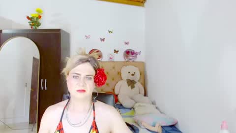 Snapshot of dolldirtyxxx1 chatting on June 2026 06:14:01 PM ilona online show from June 2026 06:14:01 PM