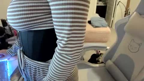 DOLLLFACE online show from March 2026 02:07:02 AM