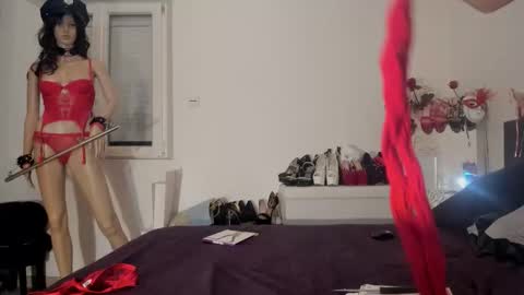 Snapshot of dolly2425 chatting on April 2026 08:58:02 PM dolly2425 online show from April 2026 08:58:02 PM