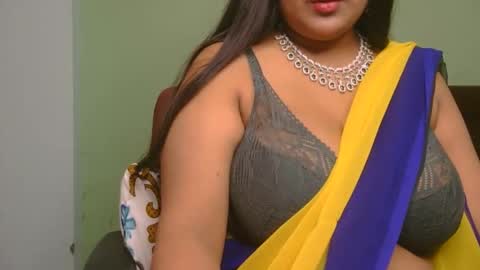 dolly_2 online show from April 2026 03:57:01 AM