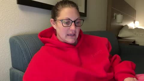 Dolly online show from March 2025 01:56:02 PM