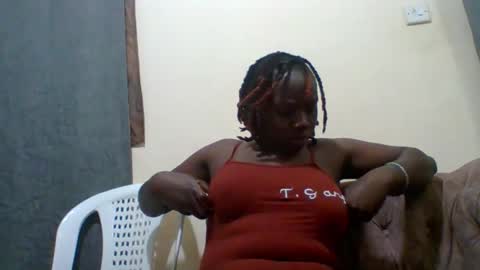 Snapshot of dollyvee chatting on November 2025 06:18:02 PM dollyvee online show from November 2025 06:18:02 PM