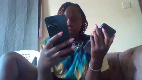 Snapshot of dollyvee chatting on November 2025 01:44:02 PM dollyvee online show from November 2025 01:44:02 PM