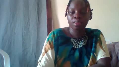 Snapshot of dollyvee chatting on November 2025 12:30:01 PM dollyvee online show from November 2025 12:30:01 PM