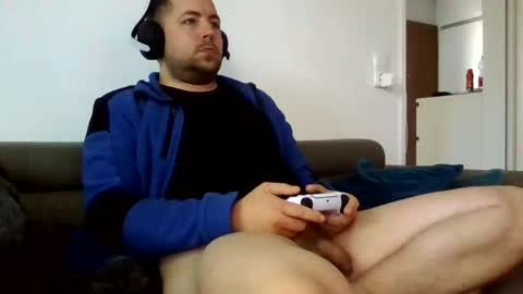 dombio_12 online show from September 2025 10:53:02 AM