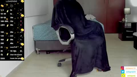 SANTI  independent model online show from April 2026 06:16:01 AM