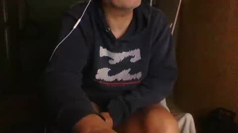 Snapshot of dontwalkonthegrass2 chatting on December 2025 12:21:02 PM frenchfirefighter online show from December 2025 12:21:02 PM