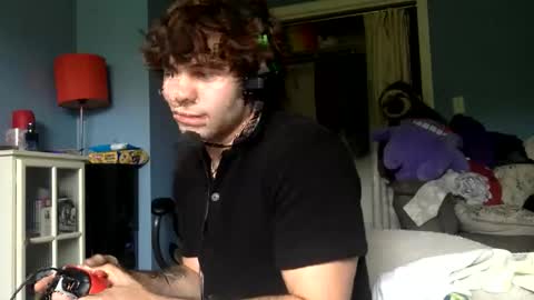 donutking42069 online show from May 2026 04:02:02 PM
