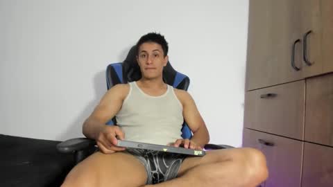 dorman_boy online show from March 2026 02:38:01 AM