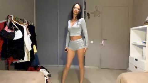 dorthygordy online show from April 2026 05:18:01 PM