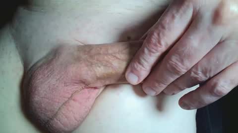 Snapshot of doug5525 chatting on March 2025 08:31:02 PM Doug5525 exhibitionist online show from March 2025 08:31:02 PM