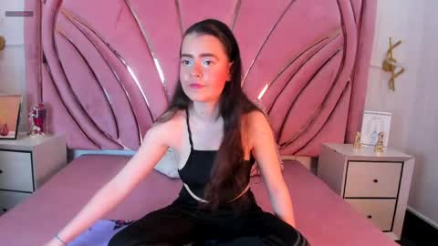 dovemullerr2 online show from May 2026 04:48:02 PM