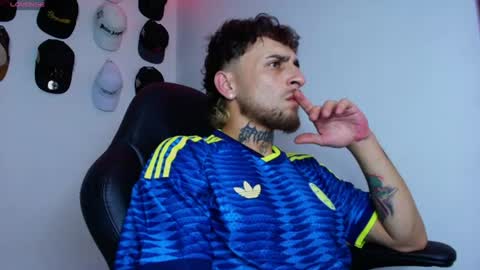 Snapshot of drako_lives_show chatting on July 2026 07:23:02 AM - NEW ACCOUNT Independent model online show from July 2026 07:23:02 AM