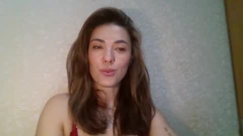 dream_petal_ online show from April 2026 03:47:01 PM