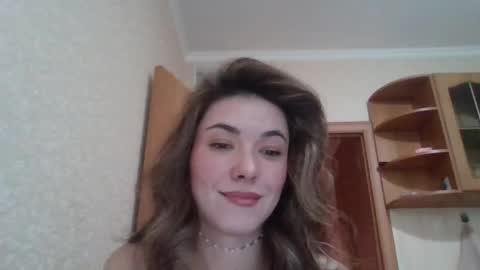 dream_petal_ online show from May 2026 10:31:02 AM