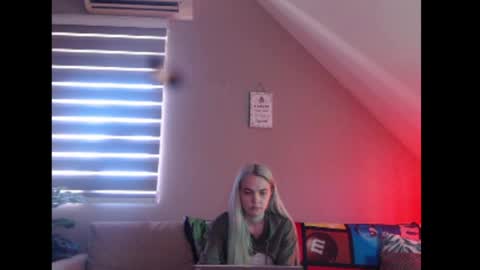 A girl online show from April 2026 07:31:01 AM