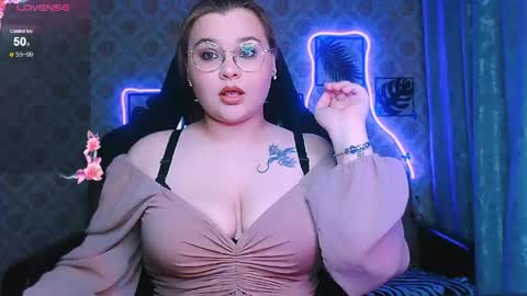 dreamforyoue2 online show from May 2026 06:56:02 PM