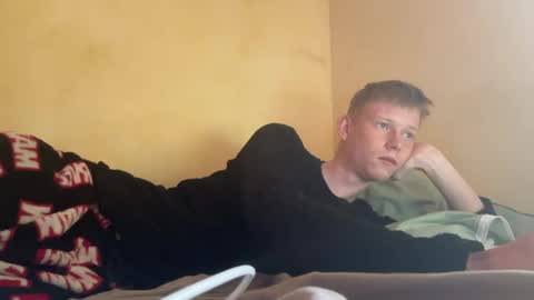 dreamy_devi1 online show from April 2026 11:14:02 AM