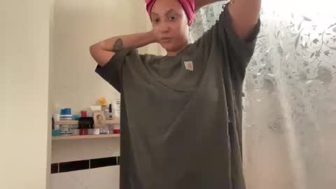 RIRI OR DREAMY online show from March 2026 12:50:02 AM