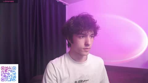 Air online show from May 2026 02:06:01 AM