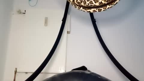 drolyts online show from April 2026 04:38:02 AM