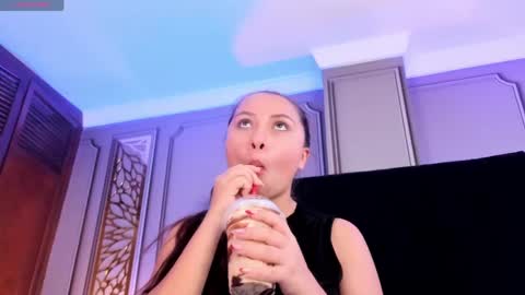 Dulce online show from April 2026 07:58:01 PM