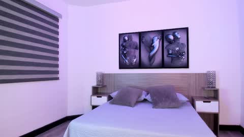 Dulce Maria online show from April 2026 08:20:02 PM