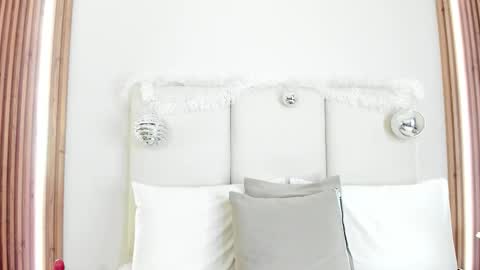 Dulce online show from December 2025 11:23:02 PM