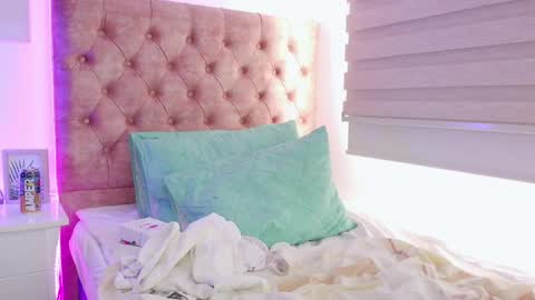 dulcepowl_lm online show from March 2026 02:21:02 PM