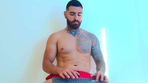 Dustin online show from March 2026 08:23:02 PM