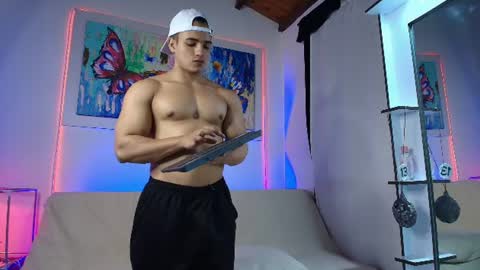 dwayne_esteven10 online show from June 2026 12:09:02 AM