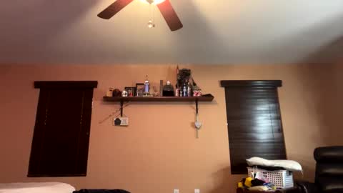 Snapshot of earl3232 chatting on January 2026 12:25:02 AM earl3232 online show from January 2026 12:25:02 AM