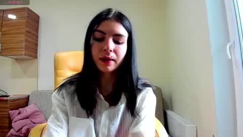 Snapshot of earthadobb chatting on July 2026 06:48:02 AM Emma online show from July 2026 06:48:02 AM