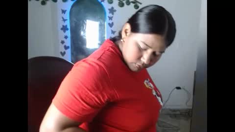 ebony_luna1 online show from April 2026 01:25:02 PM