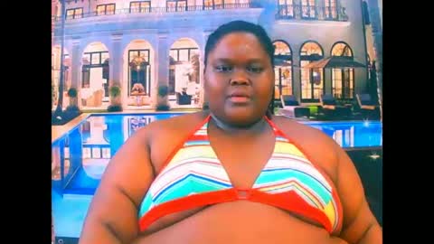 Snapshot of ebonyhotbuns4u2luv chatting on June 2026 06:51:01 PM ebonyhotbuns4u2luv online show from June 2026 06:51:01 PM