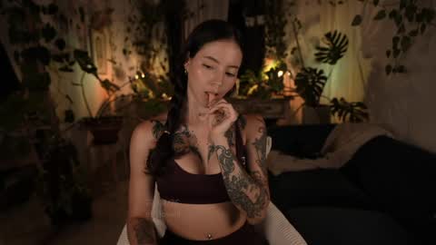 Effy online show from April 2026 02:27:02 AM