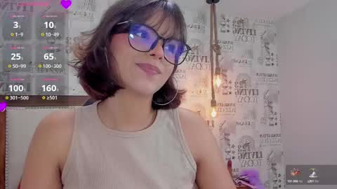  E F F Y  online show from December 2024 07:14:01 PM