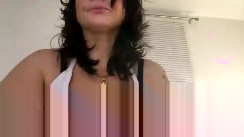 Snapshot of eggnog_and_booty chatting on December 2025 12:01:02 PM eggnog_and_booty online show from December 2025 12:01:02 PM