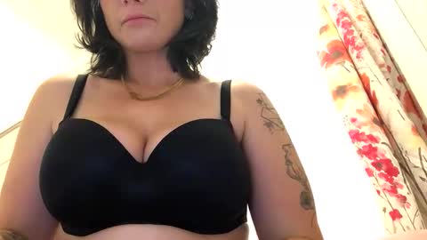 Snapshot of eggnog_and_booty chatting on January 2026 11:53:02 PM eggnog_and_booty online show from January 2026 11:53:02 PM