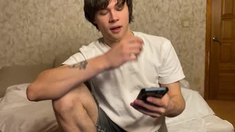 Eitan online show from December 2025 06:38:02 PM