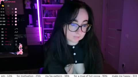 Snapshot of el_sweety chatting on June 2026 11:58:01 AM If you like it when I meow give me a thumbs up online show from June 2026 11:58:01 AM