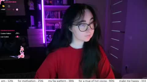 Snapshot of el_sweety chatting on June 2026 01:52:01 PM If you like it when I meow give me a thumbs up online show from June 2026 01:52:01 PM